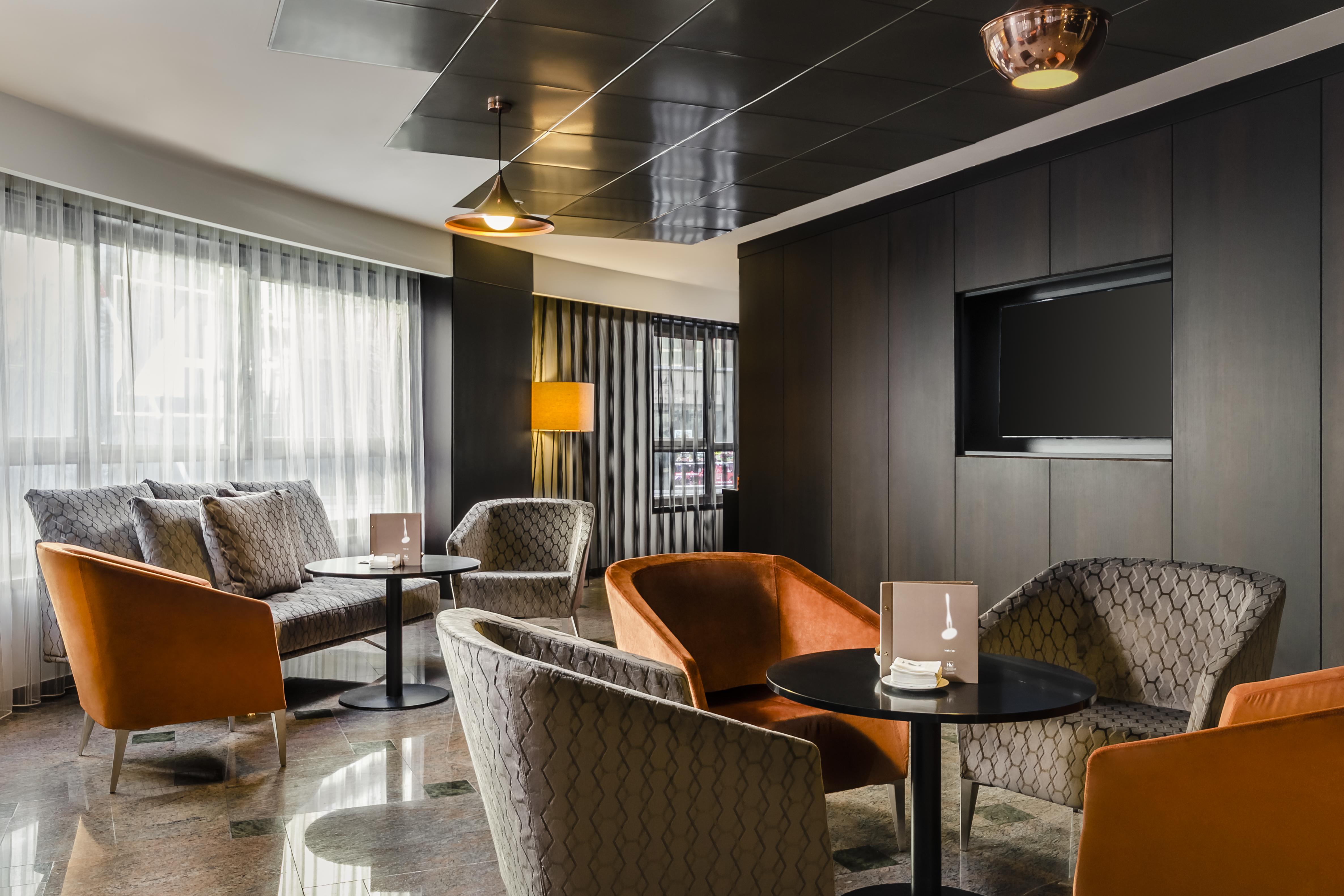 Eurostars Andorra Hotel ภายนอก รูปภาพ The lounge at the airport